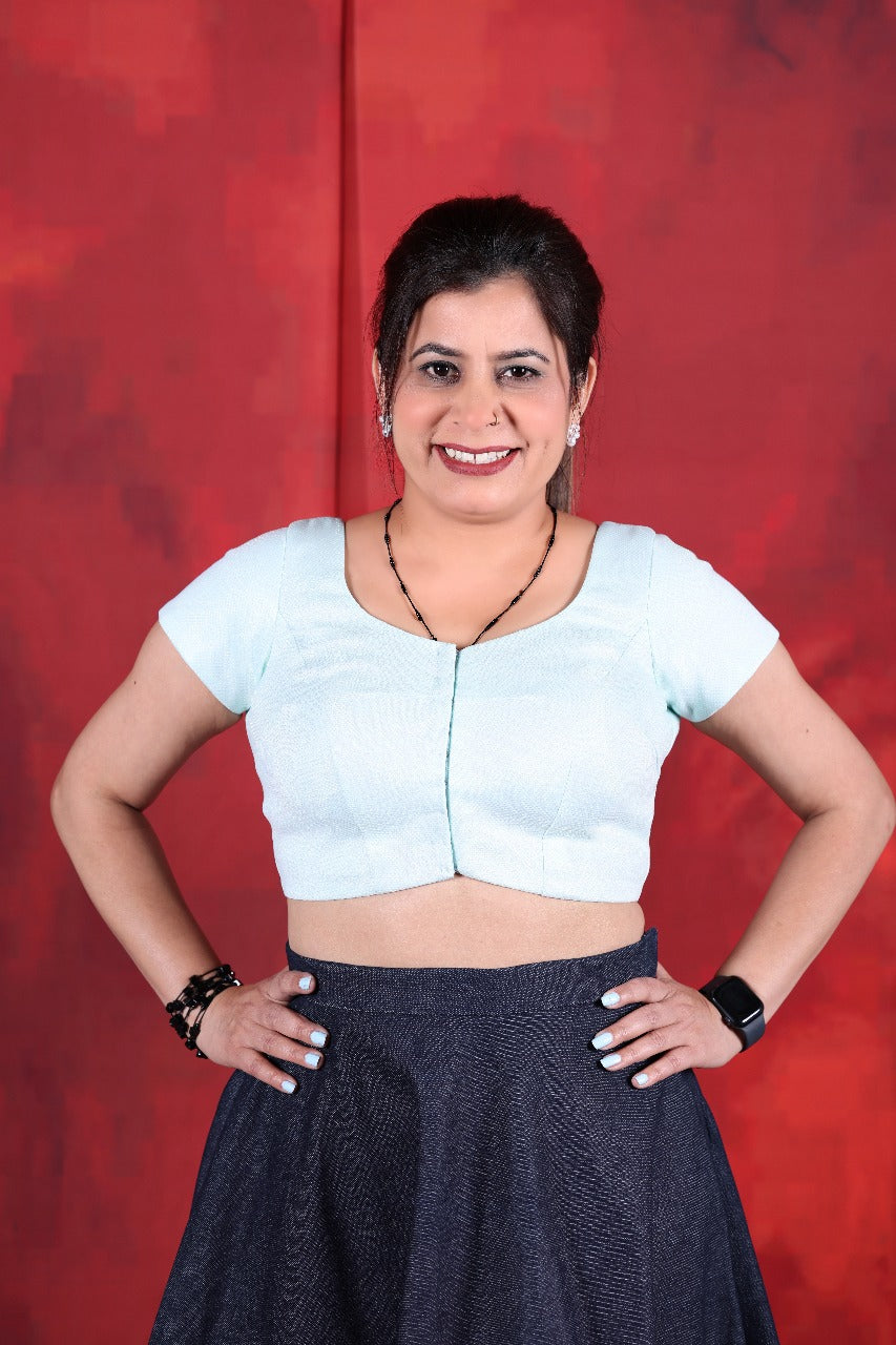 Simple Four Tusk Blouse Ready-to-Use Pattern